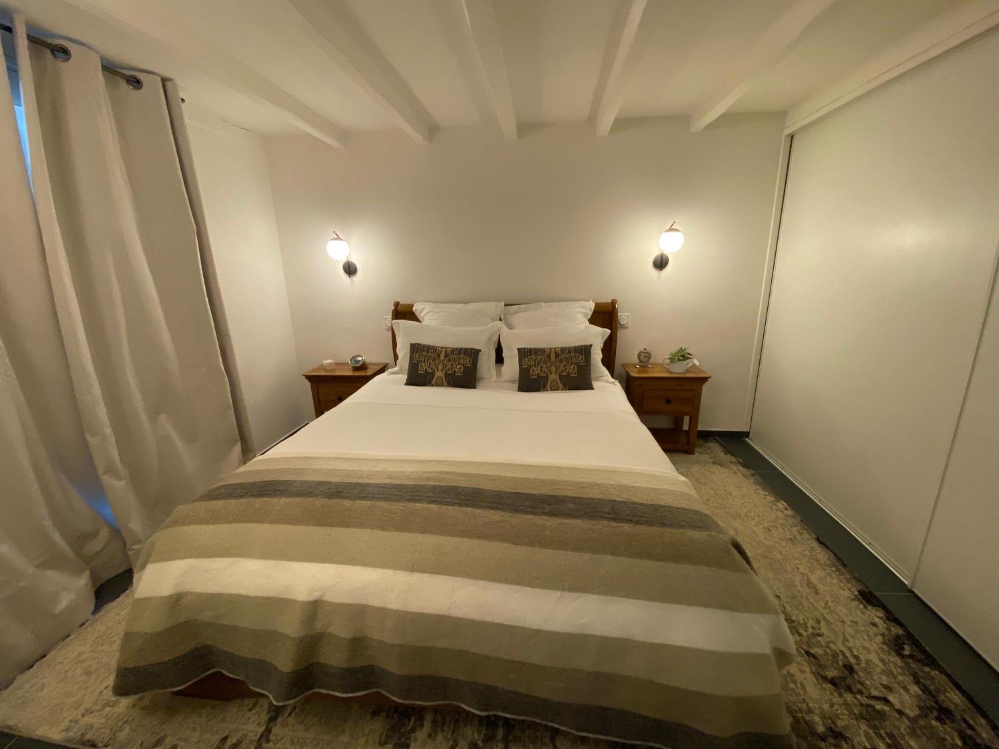 Appartement Avec Piscine Privee Dans Residence Pour 6 Personnes Uzès Екстериор снимка