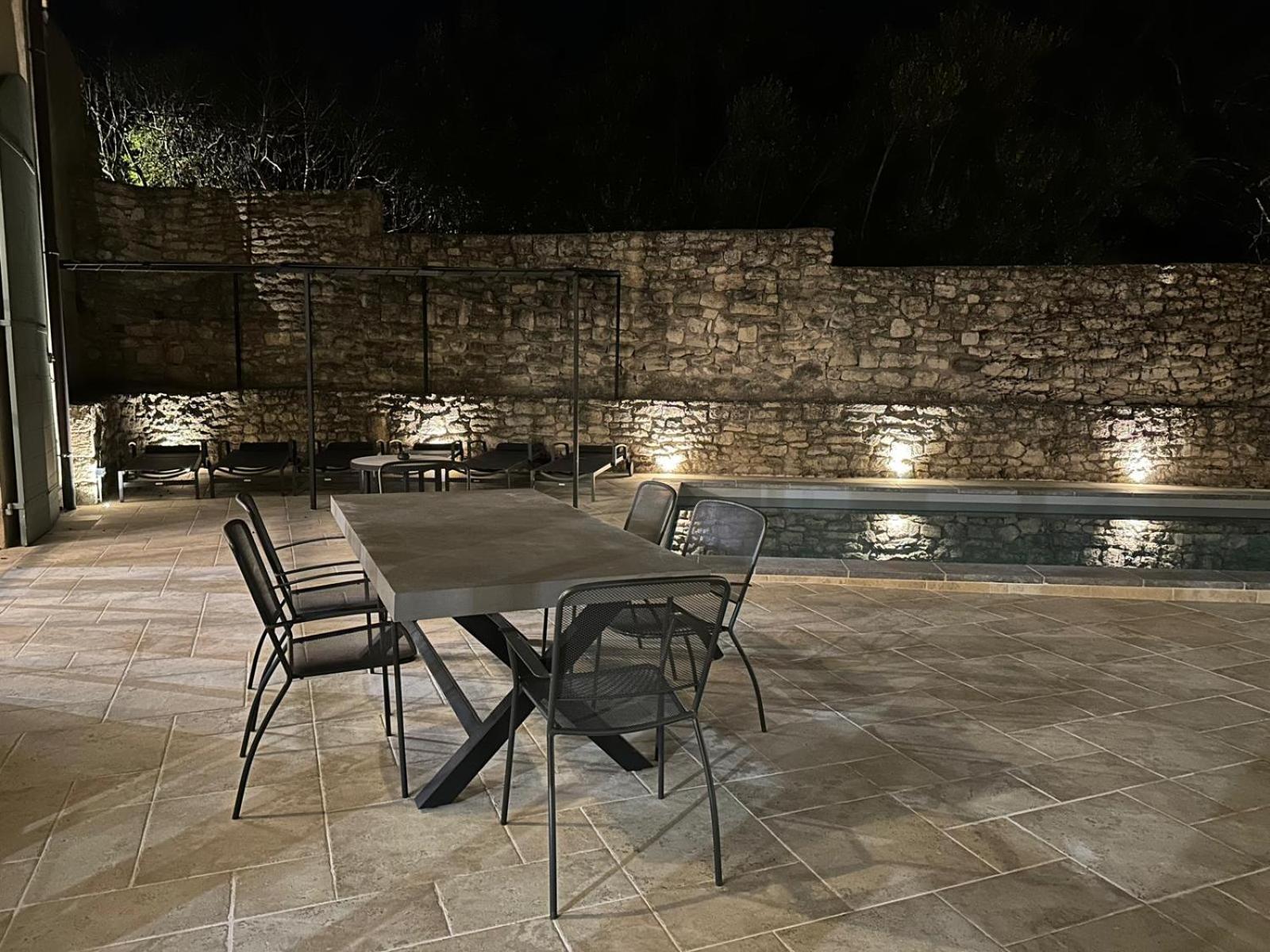 Appartement Avec Piscine Privee Dans Residence Pour 6 Personnes Uzès Екстериор снимка