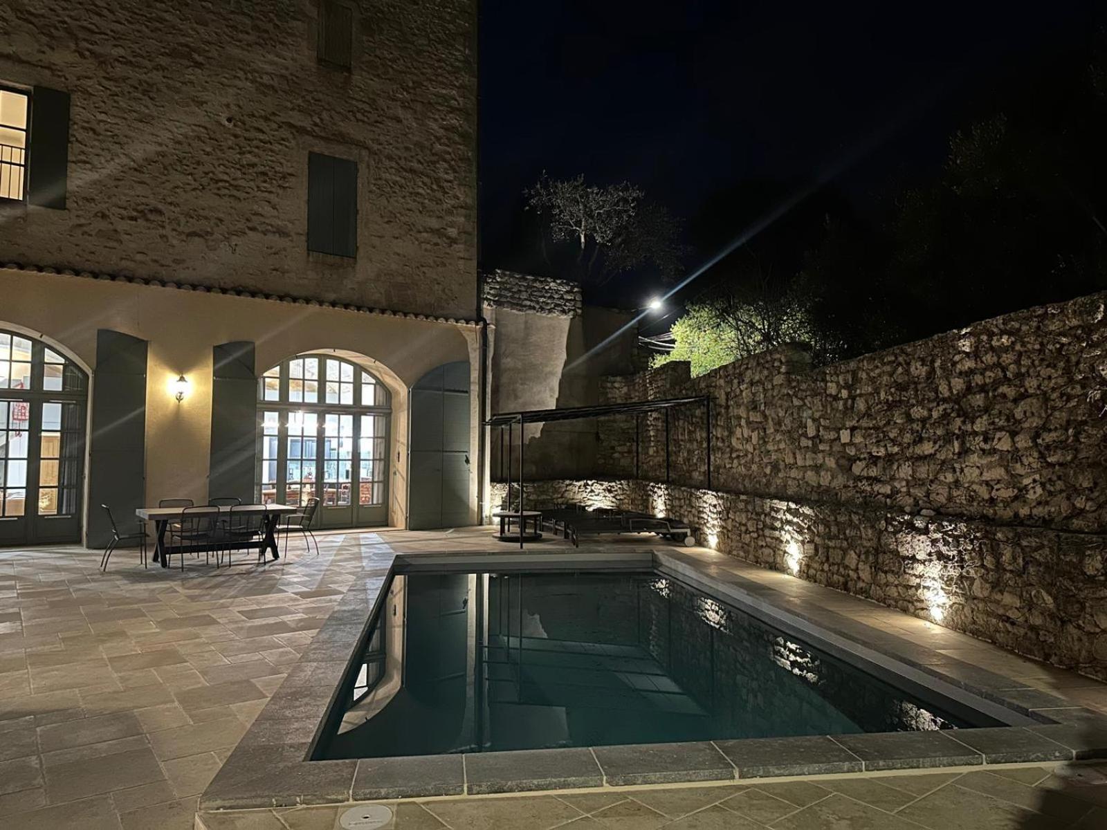 Appartement Avec Piscine Privee Dans Residence Pour 6 Personnes Uzès Екстериор снимка